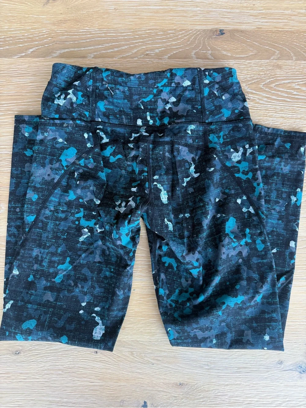 Sweaty Betty Teal & Black The Power 7/8 Legging and Matching Sweaty Betty Tank